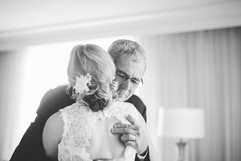 Michigan Ann Arbor Detroit Bloomfield Hills Wedding Photographer Photography Emotional