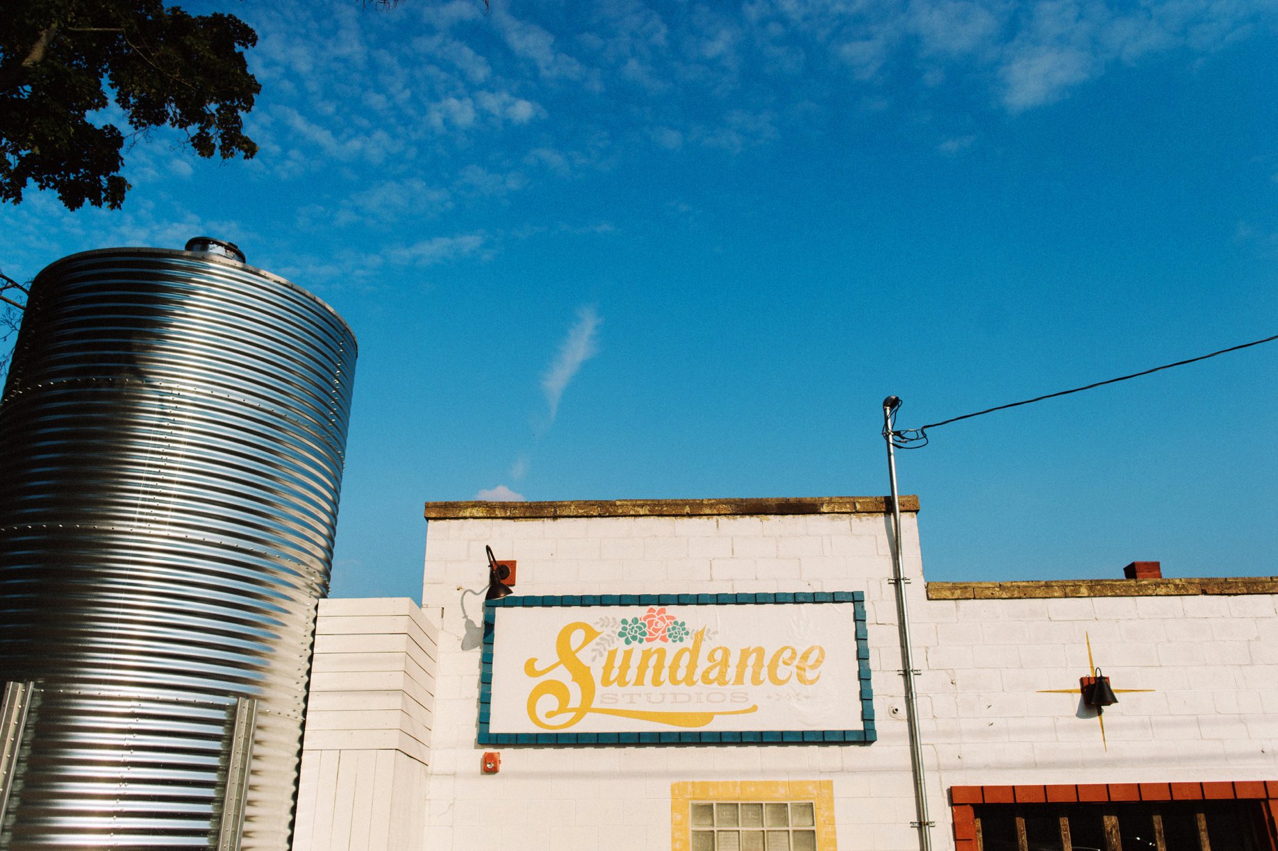 summer wedding at sundance studios