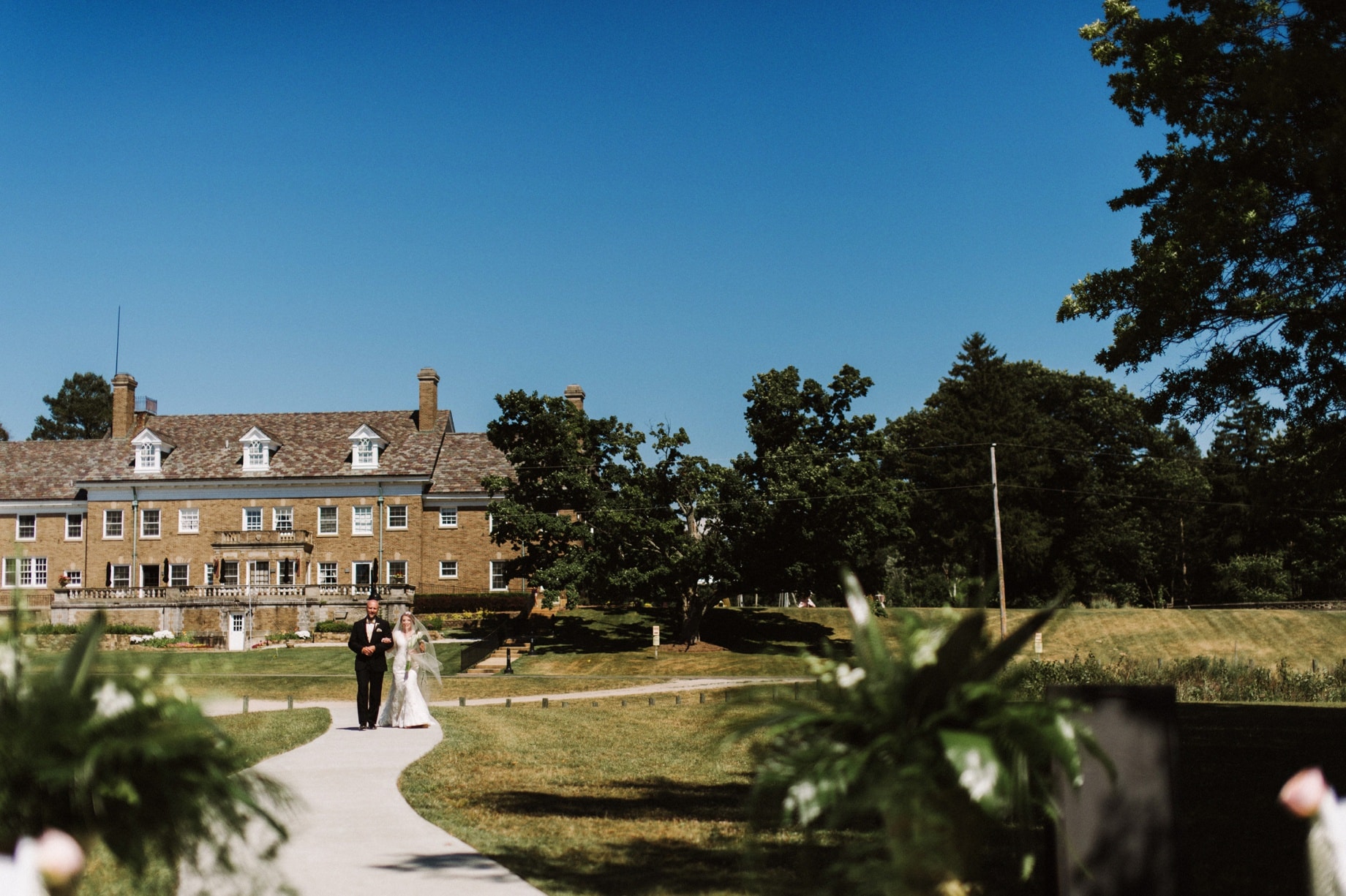 wedding ceremony at felt mansion chapel