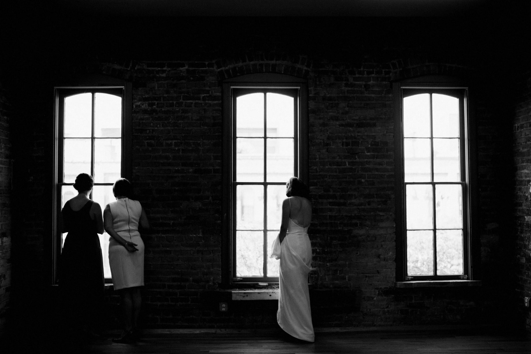 bride waiting for her Ann Arbor Art Center wedding to begin