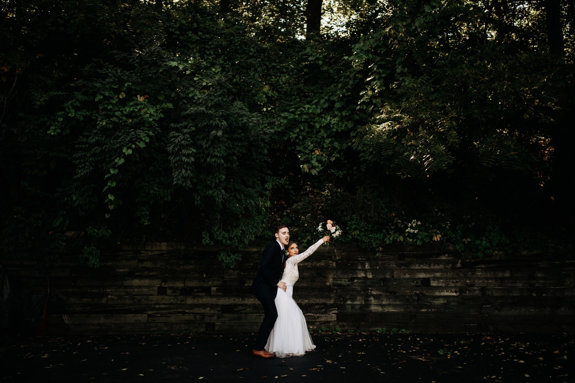 funny wedding portrait