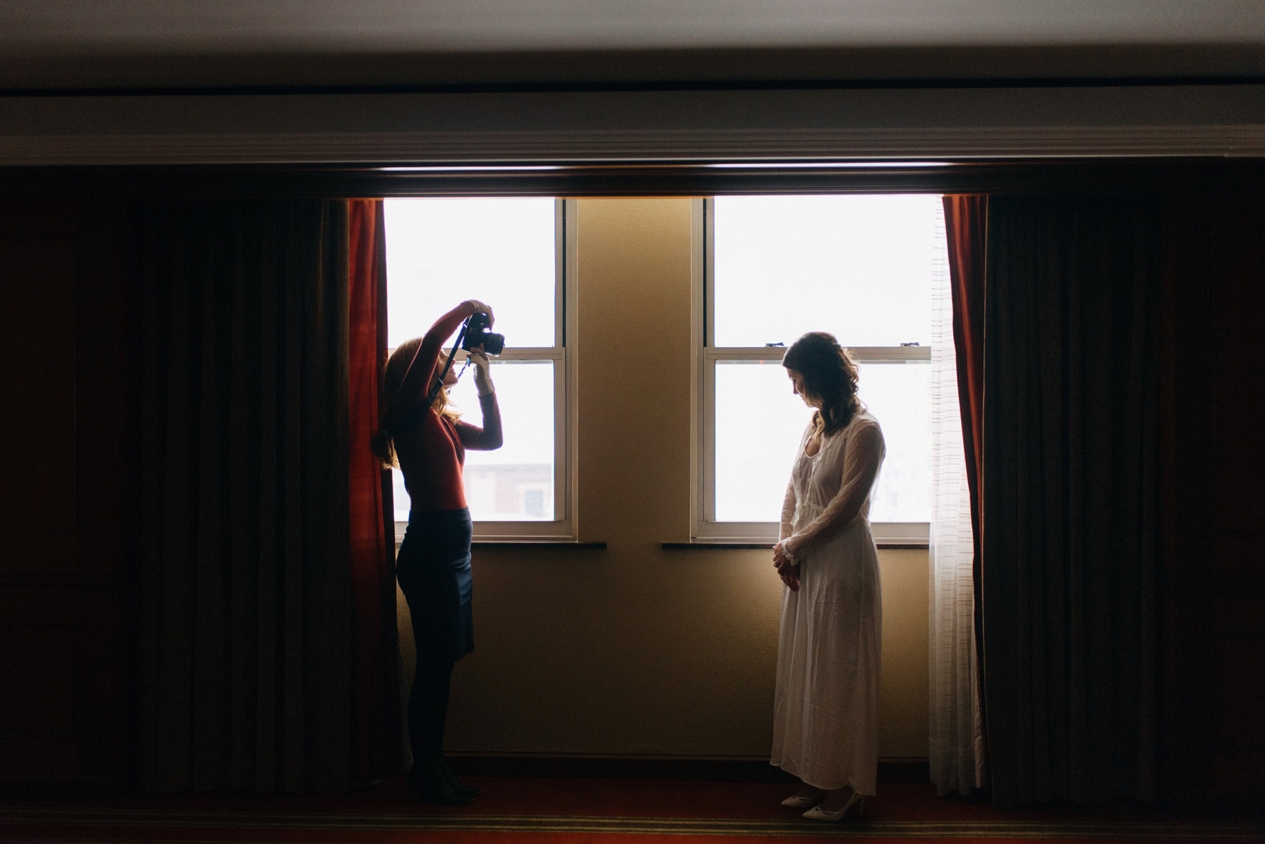 heather jowett photographing a bride with a broken hand