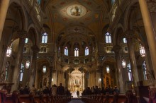A Catholic wedding ceremony at Old St Mary's in Greektown Detroit by photographer Heather Jowett