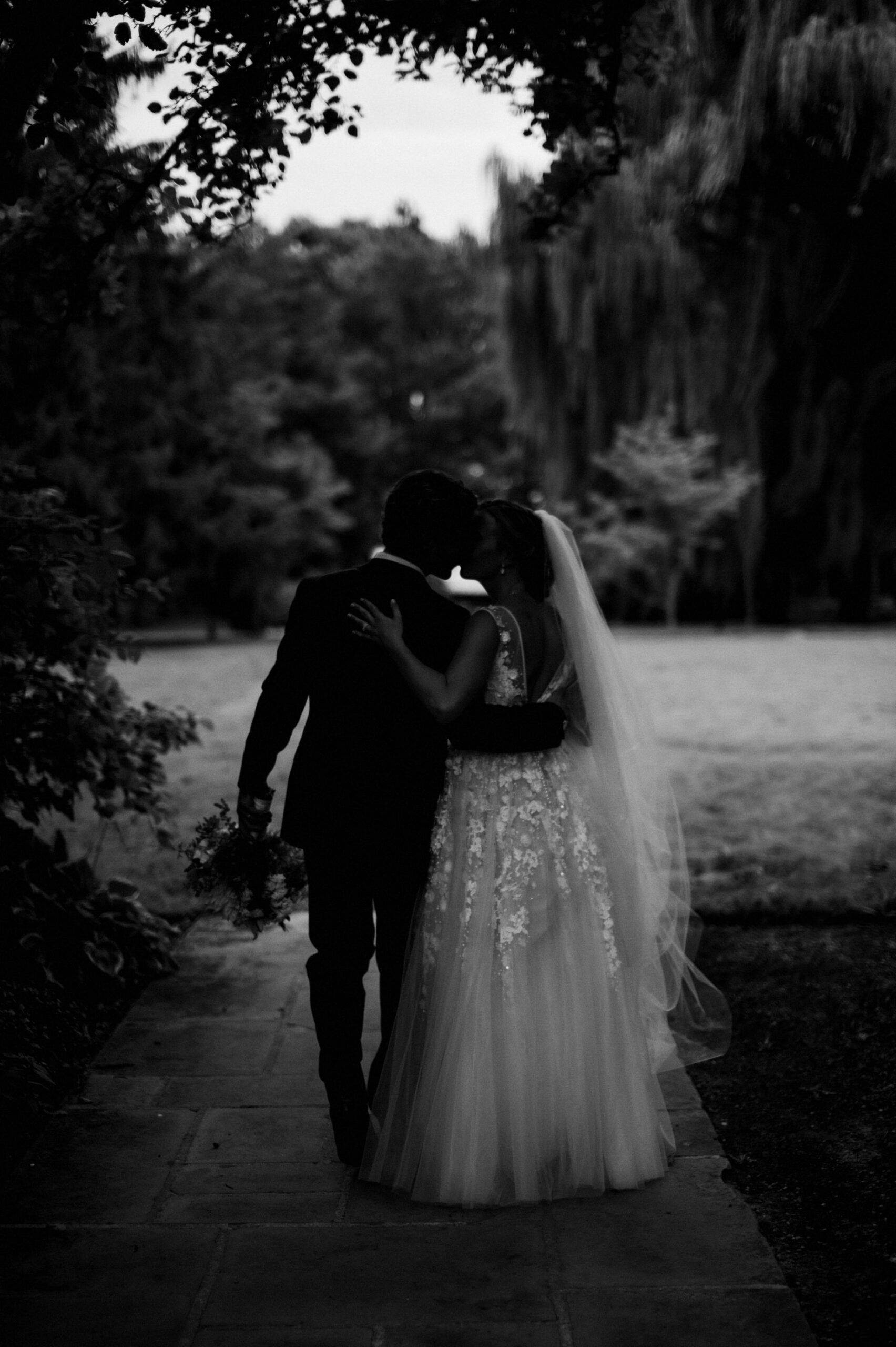 candid wedding photography