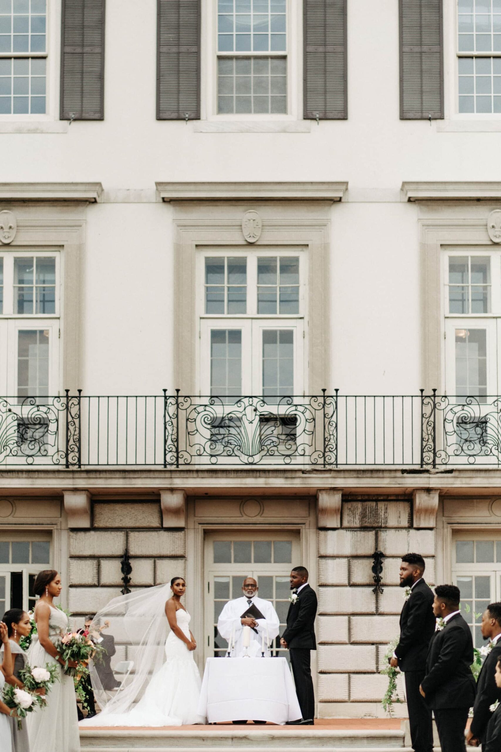 grosse point war memorial wedding on the back steps